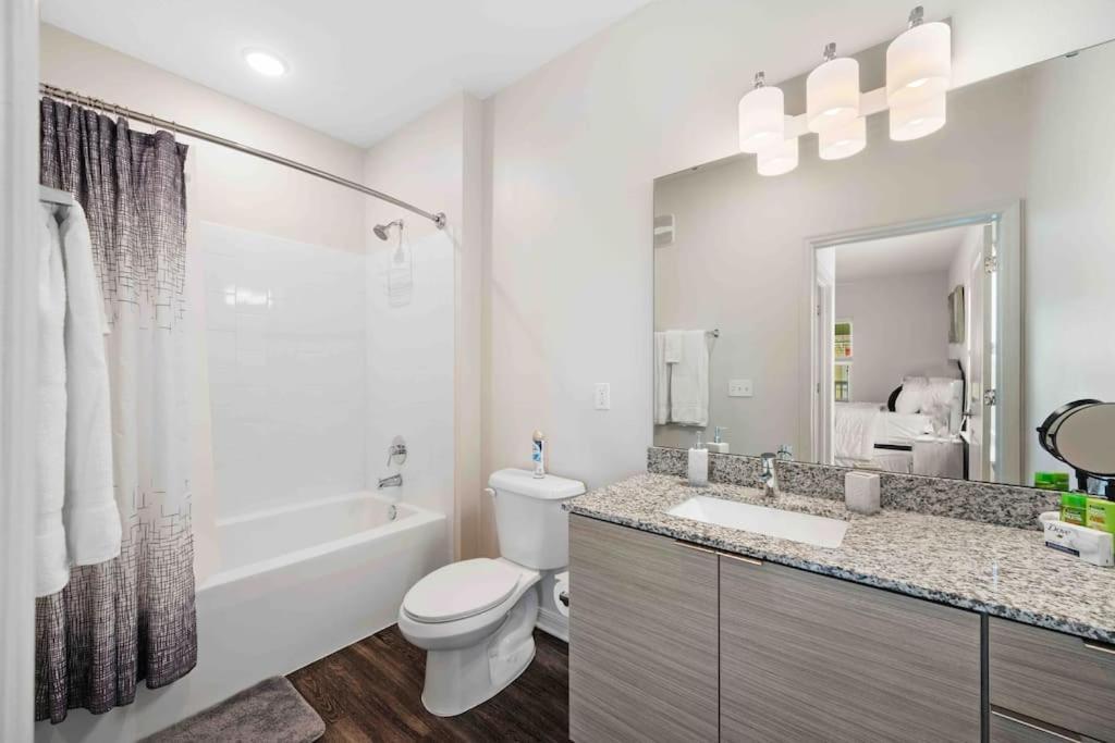 Lavish 2Br Apartment In Tampa Exterior photo